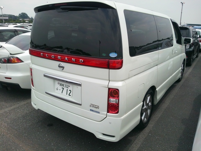 2008 Nissan Elgrand E51 rear