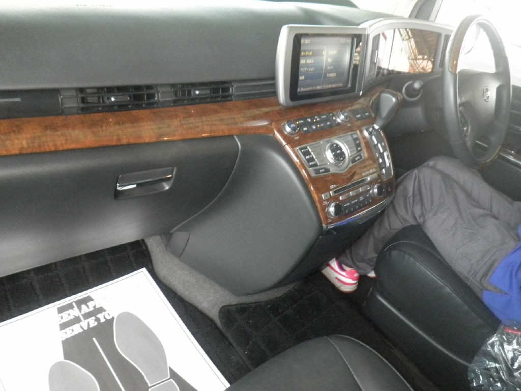 2008 Nissan Elgrand E51 interior