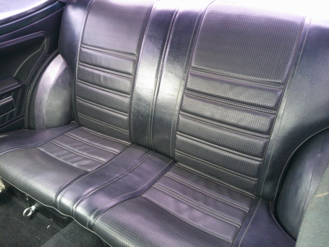 Sprinter Trueno TE27 coupe back seat