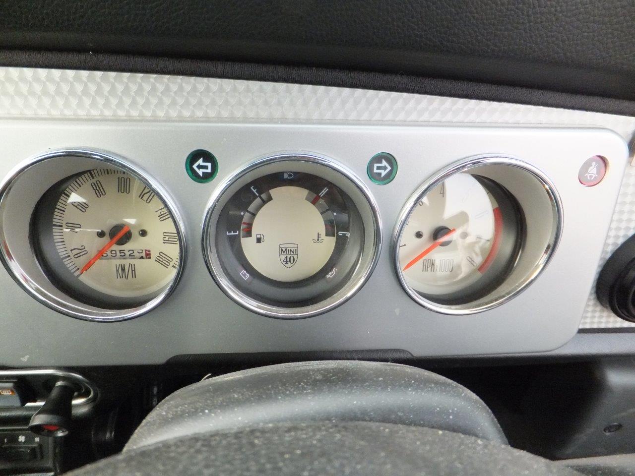 Rover Mini Cooper BSCC gauges