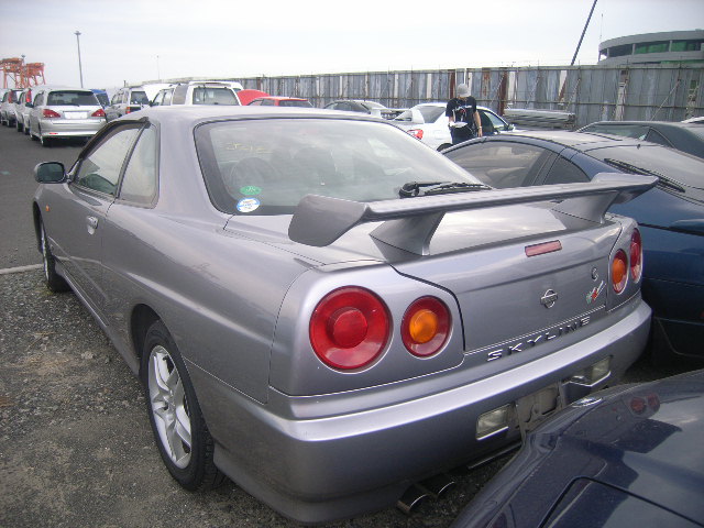 1999 Nissan Skyline R34 GT non turbo coupe rear