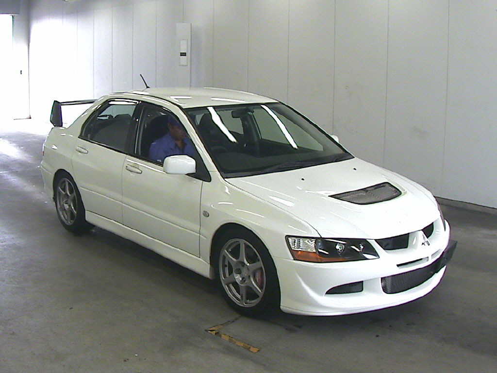 2004 Mitsubishi Lancer EVO 8 MR front