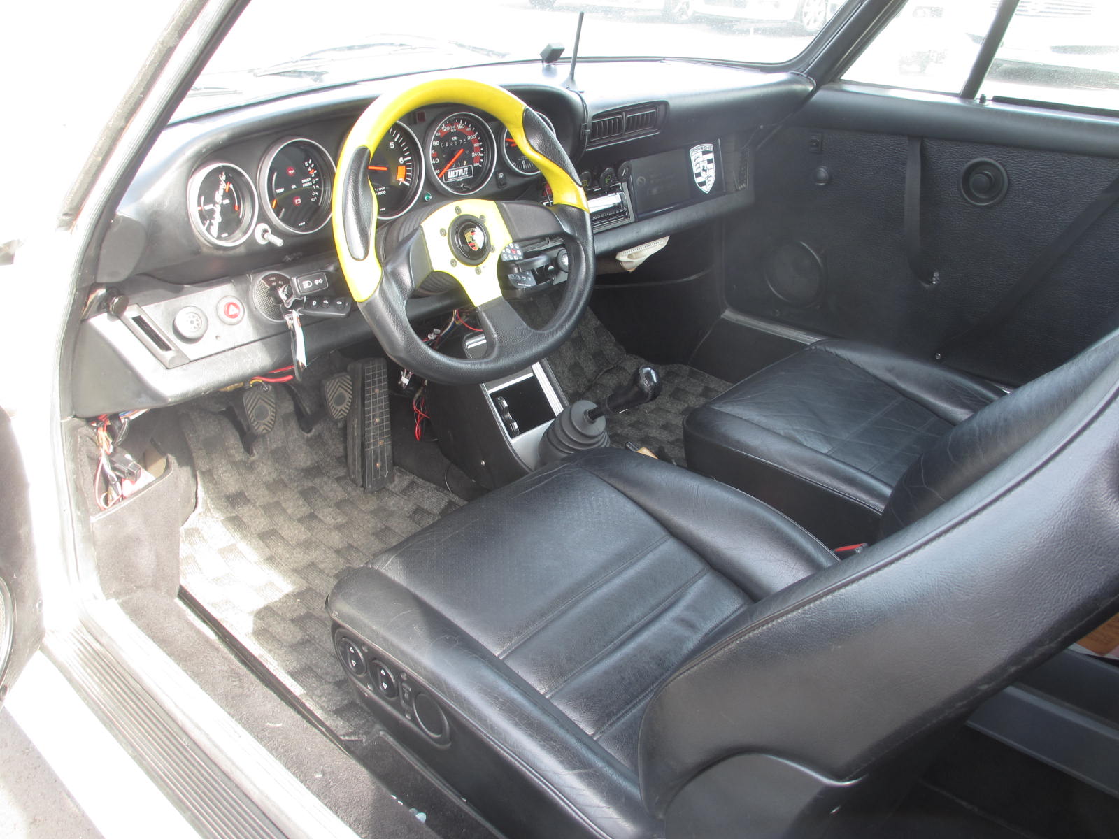 1982 porsche 911sc coupe interior