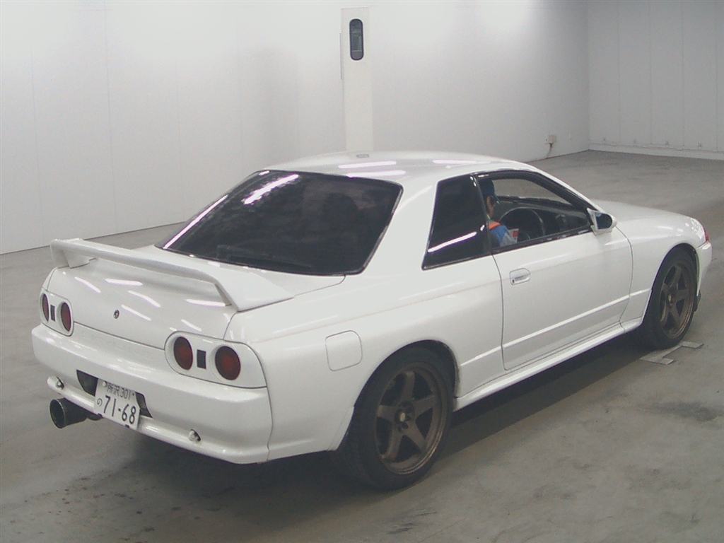 1993 nissan skyline r32 gtr rear