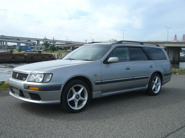 1997 Nissan Stagea RS-4 V 4WD turbo front