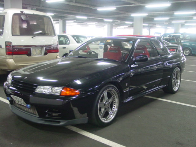 1993 Nissan Skyline R32 GTR VSpec front