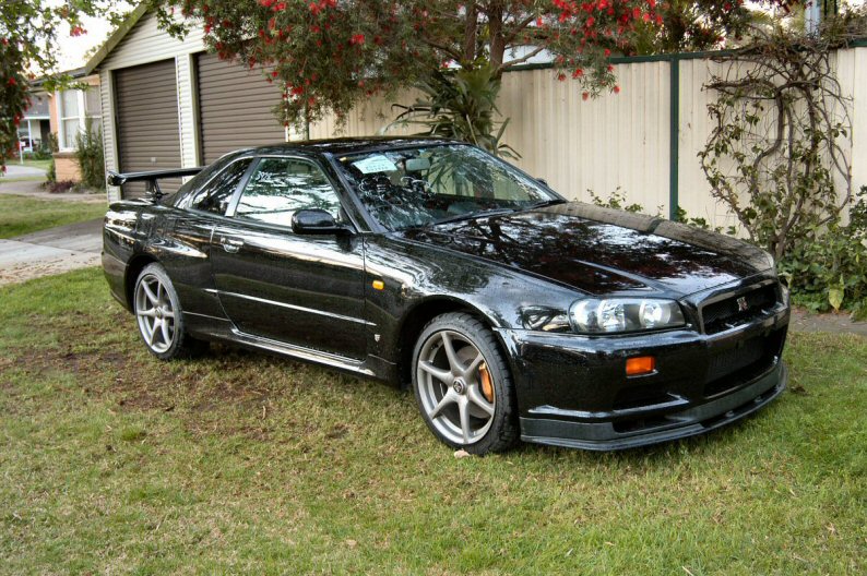 1999 Nissan Skyline R34 GTR VSpec front