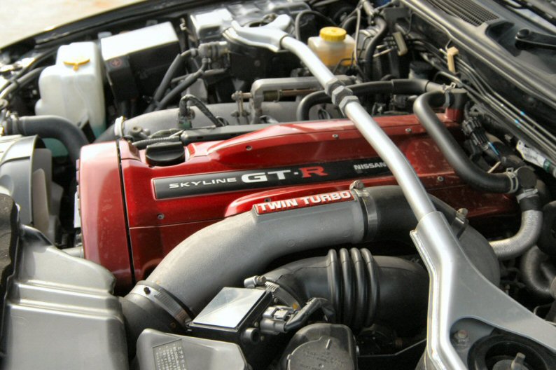 1999 Nissan Skyline R34 GTR VSpec engine