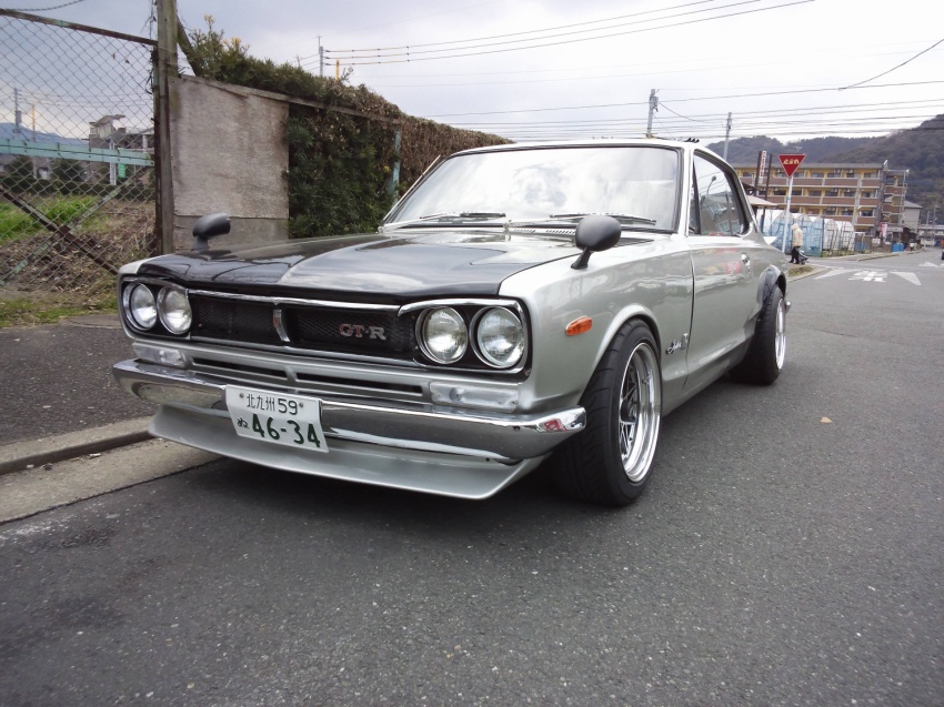 1972 Nissan Skyline KGC10 2000GT coupe GTR replica front