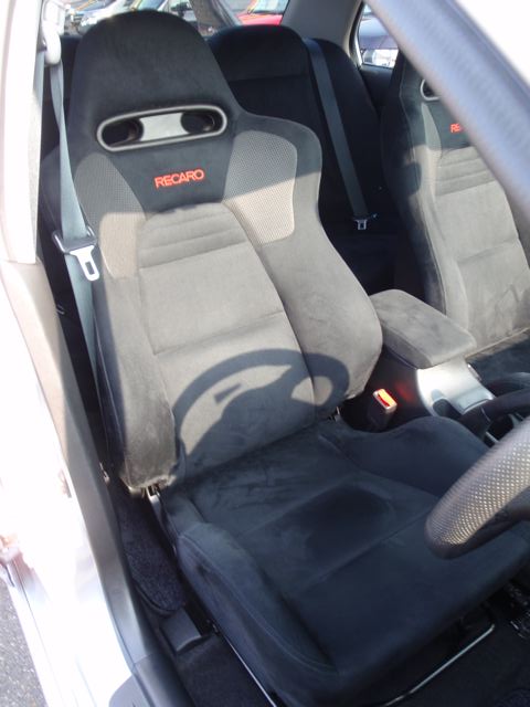 2004 Mitsubishi Lancer EVO 8 MR driver seat