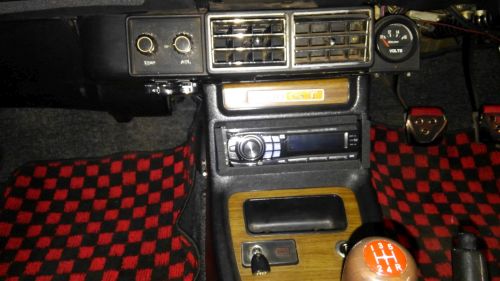 1971 Nissan Skyline KGC10 coupe GT-X centre console
