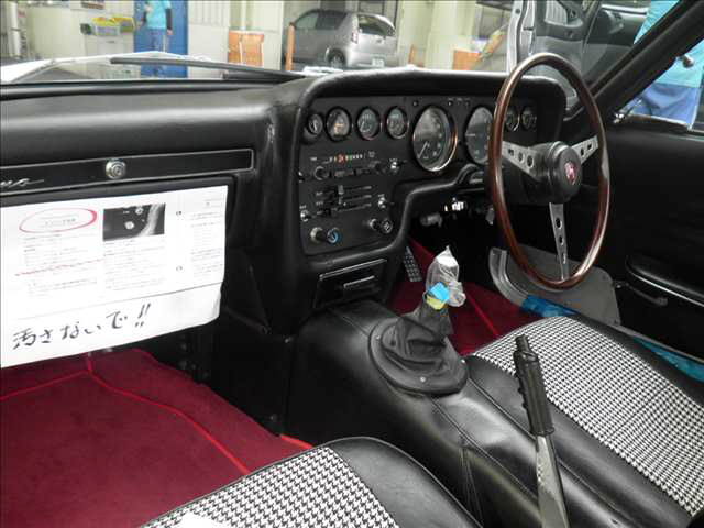 1968 Mazda Cosmo Sports L10A coupe auction interior