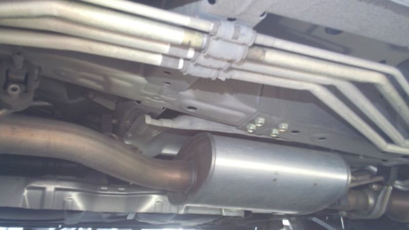 2010 Nissan Elgrand E52 4WD underbody 2