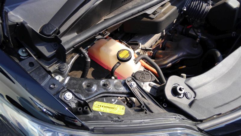 2012 Toyota Vellfire Hybrid ZR engine 3