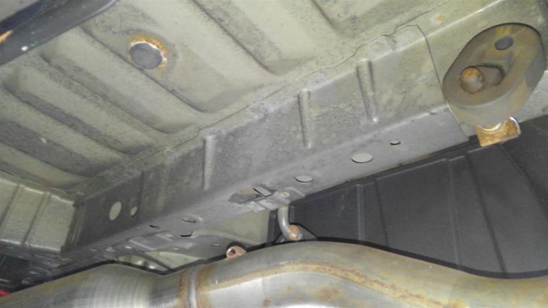 2012 Toyota Vellfire Hybrid ZR underbody 3