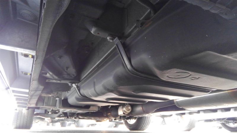 2012 Toyota Vellfire Hybrid ZR underbody 6