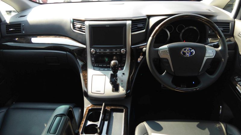 2012 Toyota Vellfire Hybrid ZR interior 4