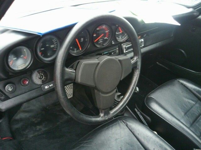 1978-porsche-911-sc-coupe-steering-wheel