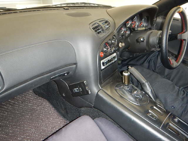 1992-mazda-rx-7-type-r-interior