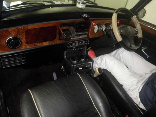 1997-rover-mini-cooper-interior