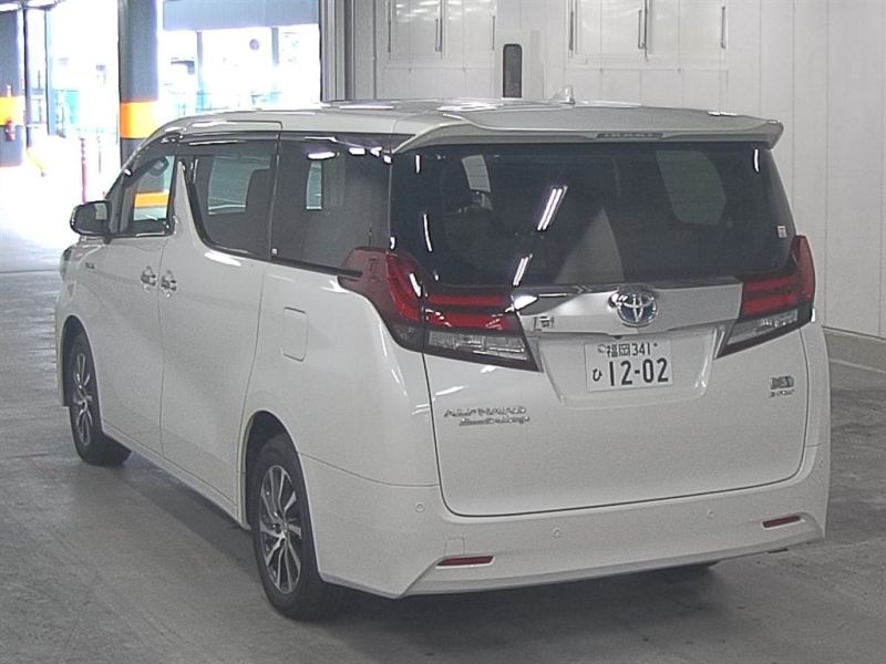 2016-toyota-alphard-hybrid-executive-lounge-30-series-rear