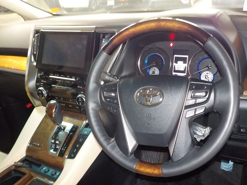2016-toyota-alphard-hybrid-executive-lounge-30-series-steering-wheel-cruise-control