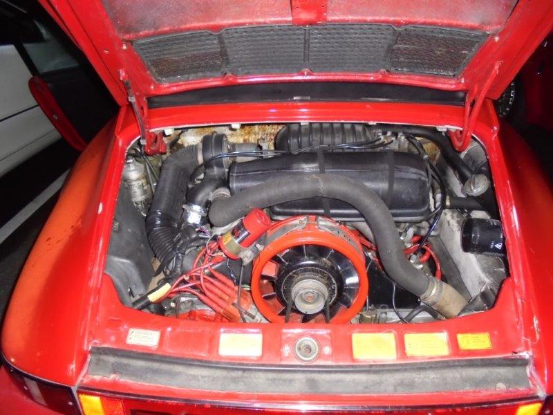 1981 Porsche 911 coupe engine bay