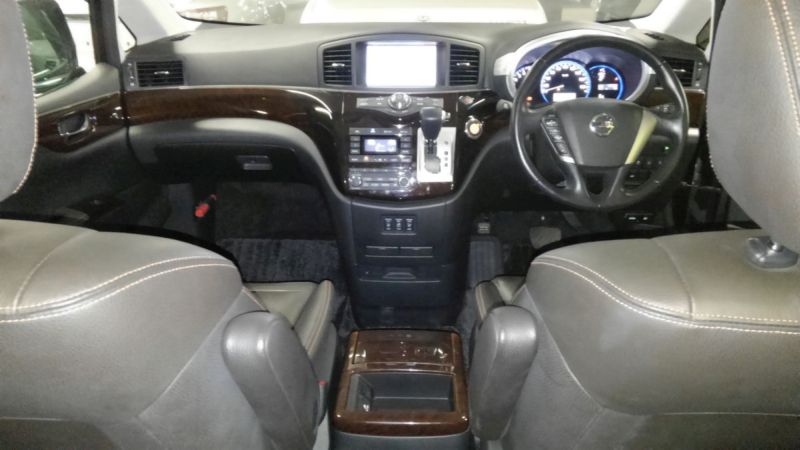 2011 Nissan Elgrand 350 E52 Highway Star Premium 2WD 3.5L inside