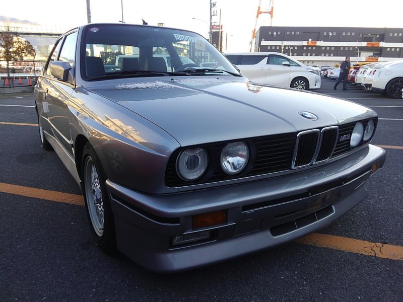 1987 BMW M3 E30 coupe front right low