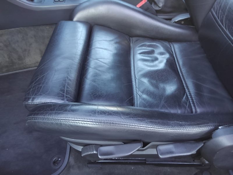 1987 BMW M3 E30 coupe interior 5