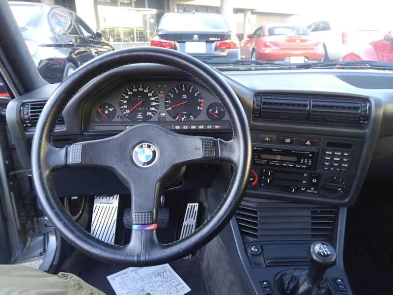 1987 BMW M3 E30 coupe interior 8