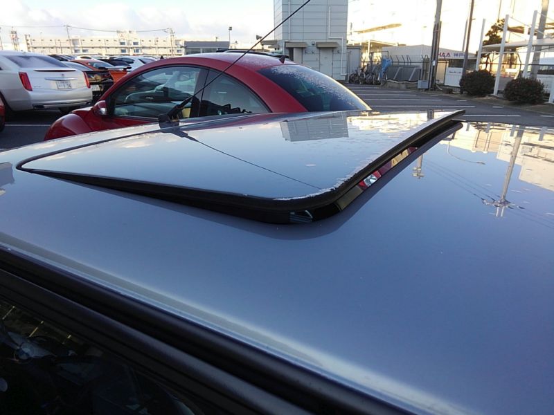 1987 BMW M3 E30 coupe interior sunroof up