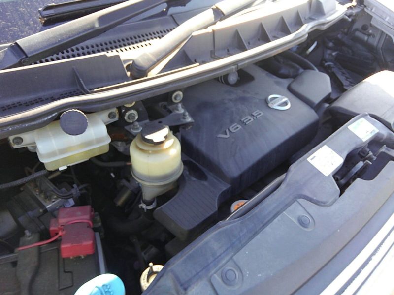 2003 Nissan Elgrand E51 Highway Star 2WD engine