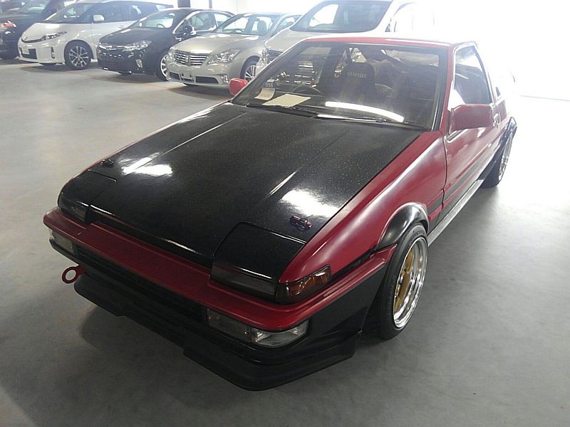 1985 Toyota Sprinter GT APEX AE86 left front