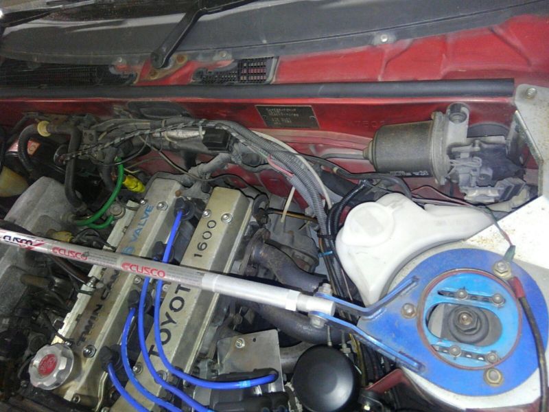 1985 Toyota Sprinter GT APEX AE86 strut 2