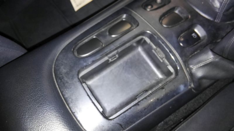 1992 Mazda RX-7 Type R console lid missing