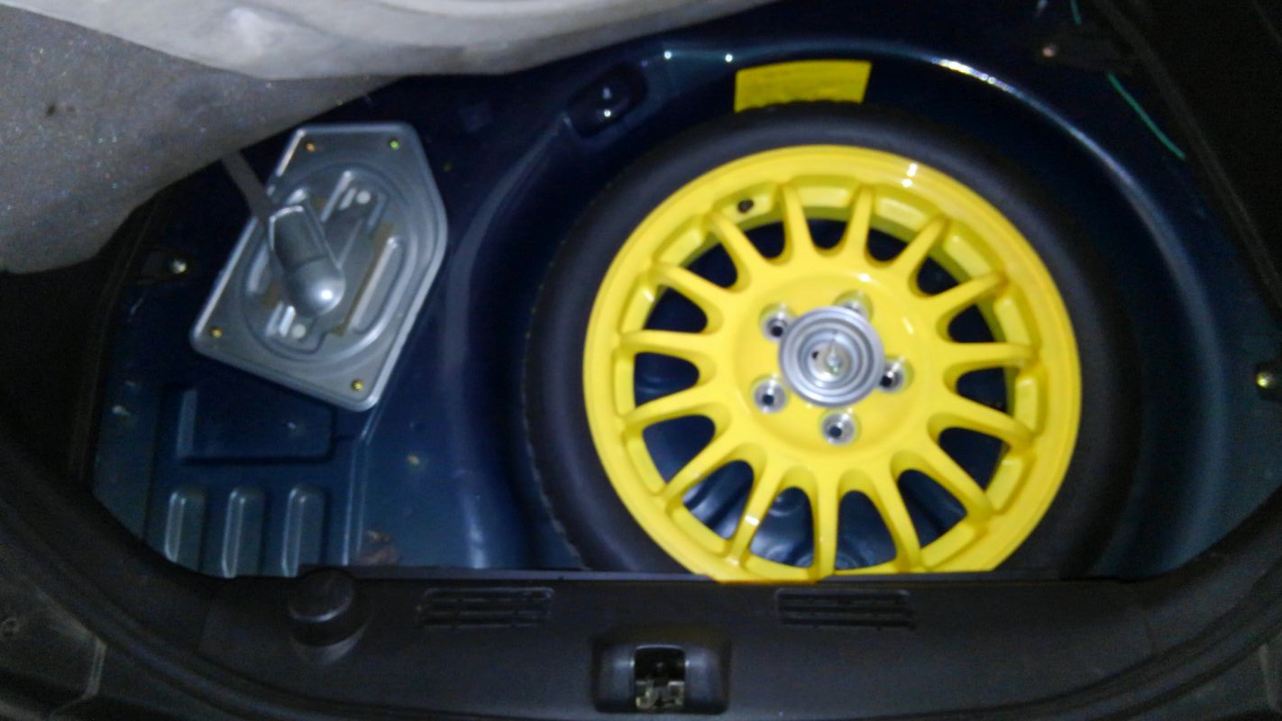 1992 Mazda RX-7 Type R spare tyre