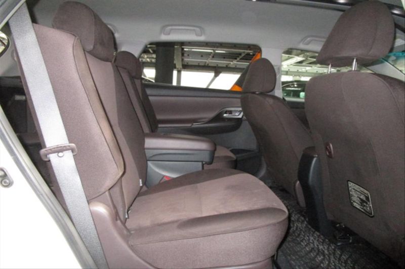 2007 Toyota Mark X ZIO 350G wagon seat