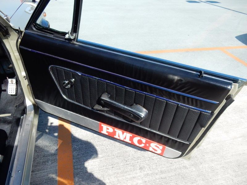 Hakosuka 1971 Nissan Skyline KGC10 coupe door card