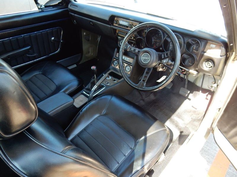 Hakosuka 1971 Nissan Skyline KGC10 coupe interior driver seat