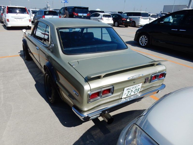 Hakosuka 1971 Nissan Skyline KGC10 coupe left rear