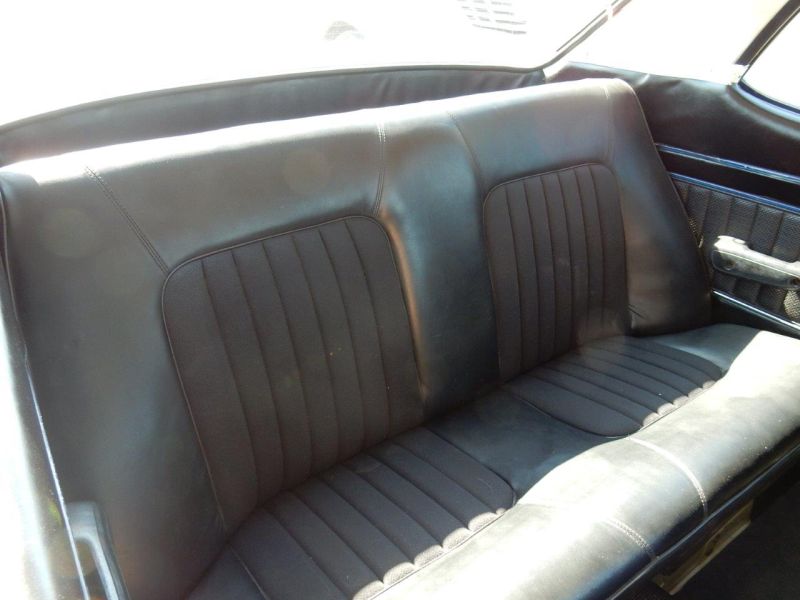 Hakosuka 1971 Nissan Skyline KGC10 coupe rear seat