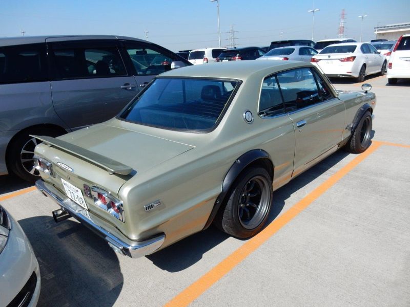 Hakosuka 1971 Nissan Skyline KGC10 coupe right rear