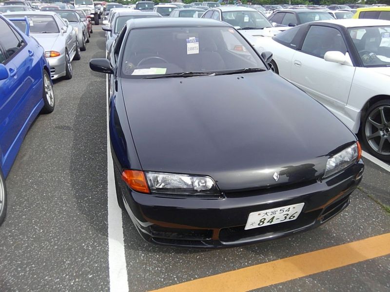 1990 Nissan Skyline R32 GTS-t right front