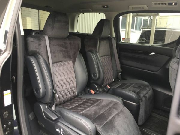 2015 Toyota Vellfire Hybrid ZR 30 Series seats 3