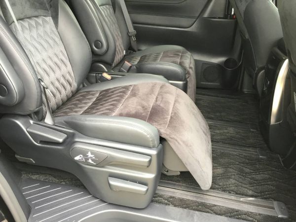 2015 Toyota Vellfire Hybrid ZR 30 Series seats 4