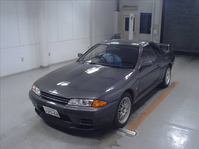 R32 GTR VSpec left front