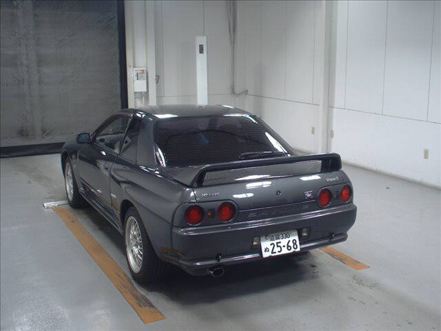 R32 GTR VSpec left rear