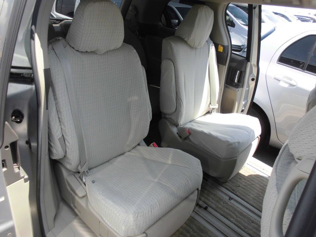 2007 Toyota Estima 2WD 7 seater G Package interior 2