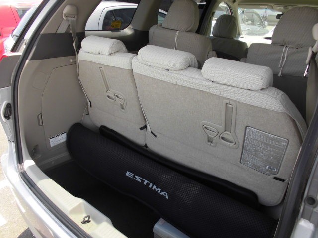 2007 Toyota Estima 2WD 7 seater G Package tailgate